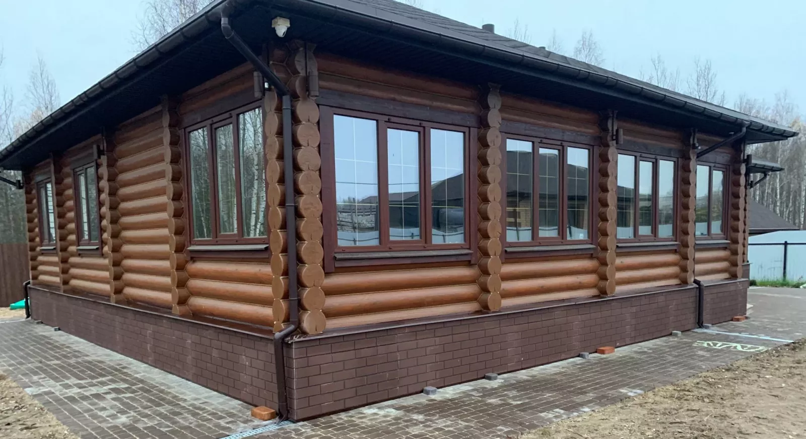 Остекление загородного деревянного дома - фото - 1