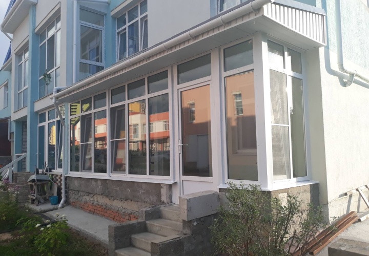 Остекление входной группы - фото - 1